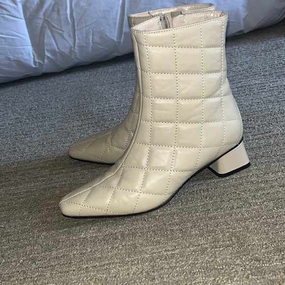 Napoleoni Quilted Italian Leather Boots off white - Picture 4 of 10